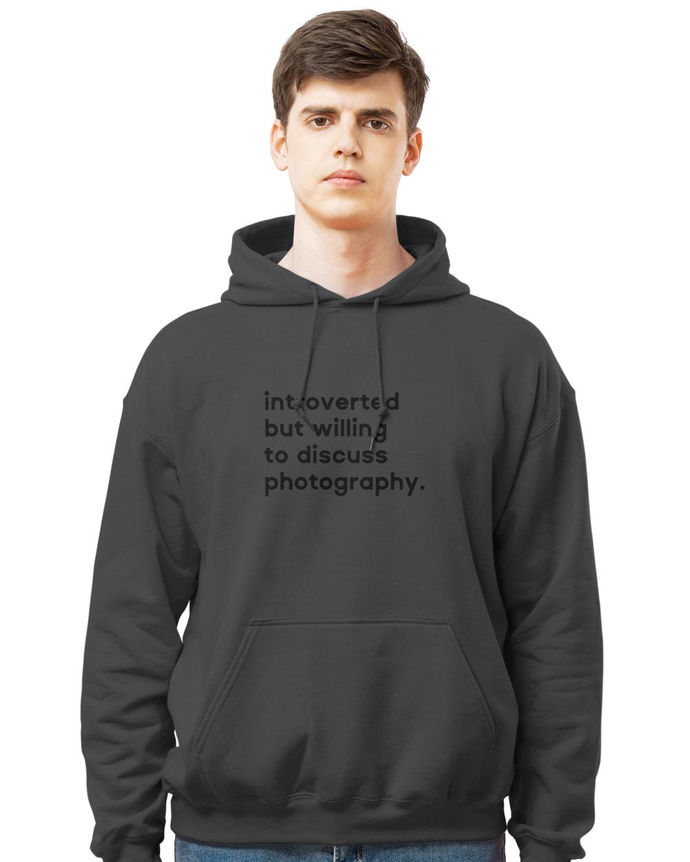 Introverted but willing to discuss photography986 T-Shirt
