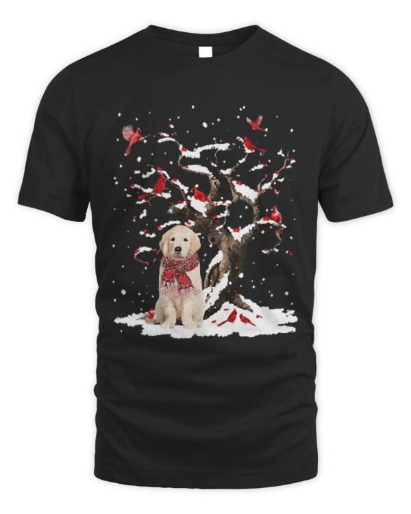Golden Retriever Scarf Cardinal Snow T-ShirtGolden Retriever Scarf Cardinal Snow Christmas T-Shirt