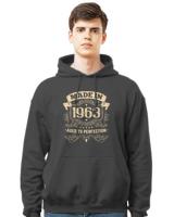 Gift Idea T-Shirt60th birthday born in 1963 - Made in 1963 T-Shirt (2)